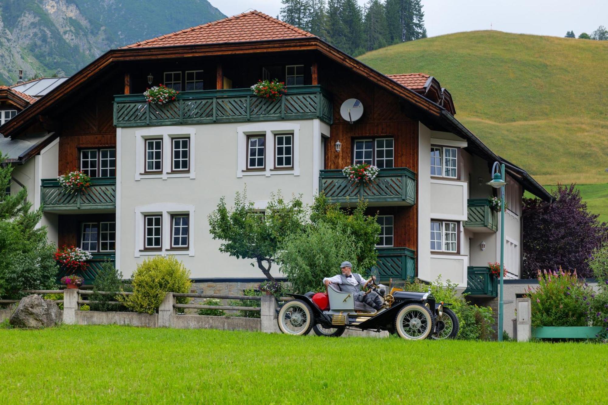 Posthotel Lechtal, Arlberg Хольцгау Экстерьер фото