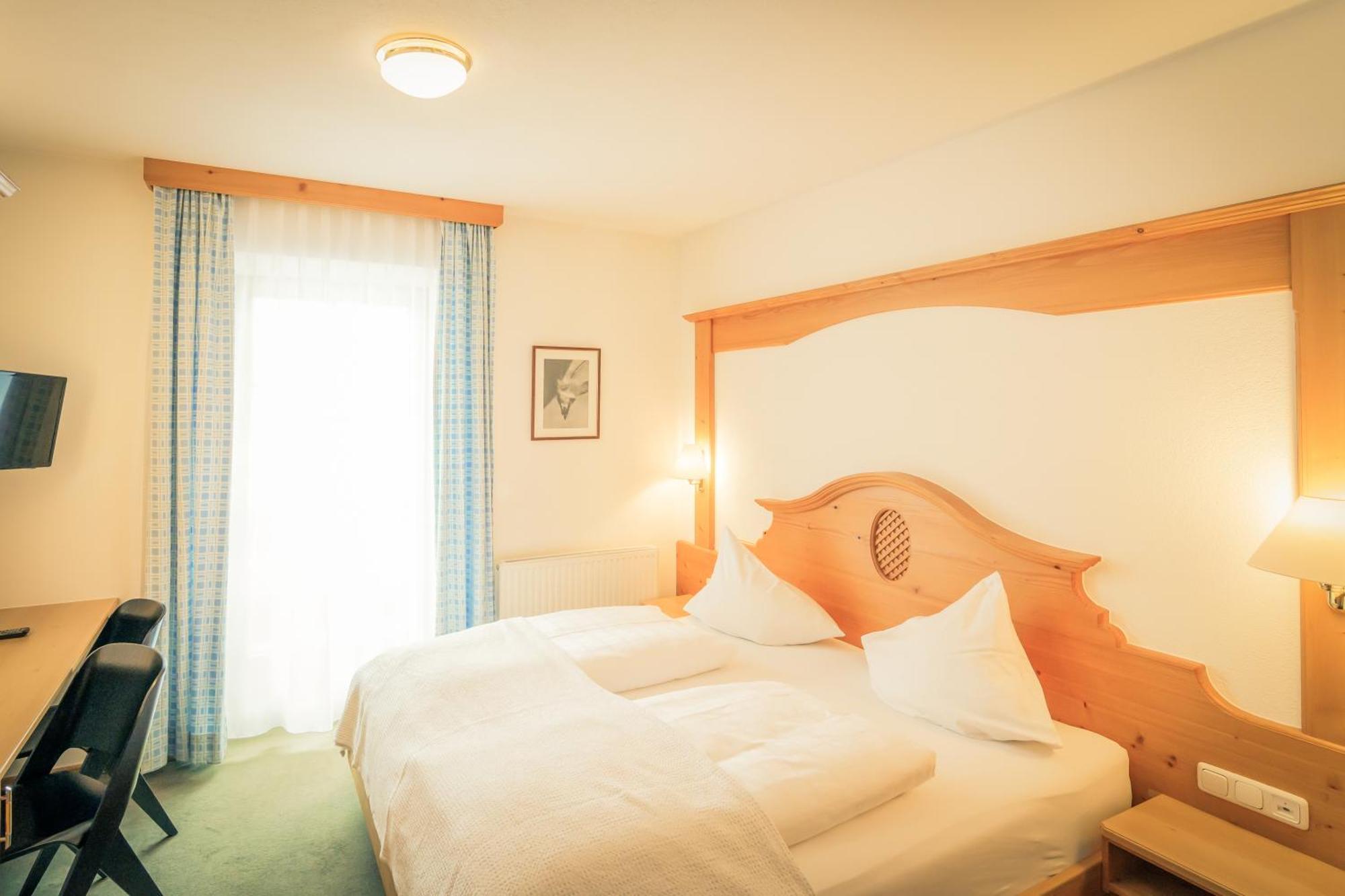 Posthotel Lechtal, Arlberg Хольцгау Экстерьер фото